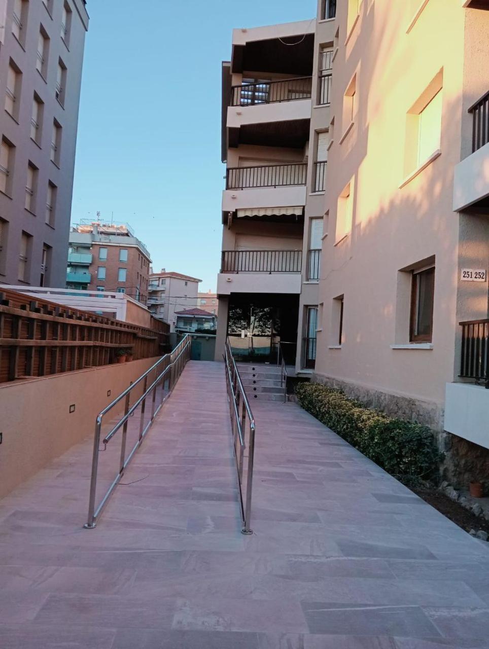 Espectaculares Vistas Al Mar En Segur De Calafell Appartement Buitenkant foto